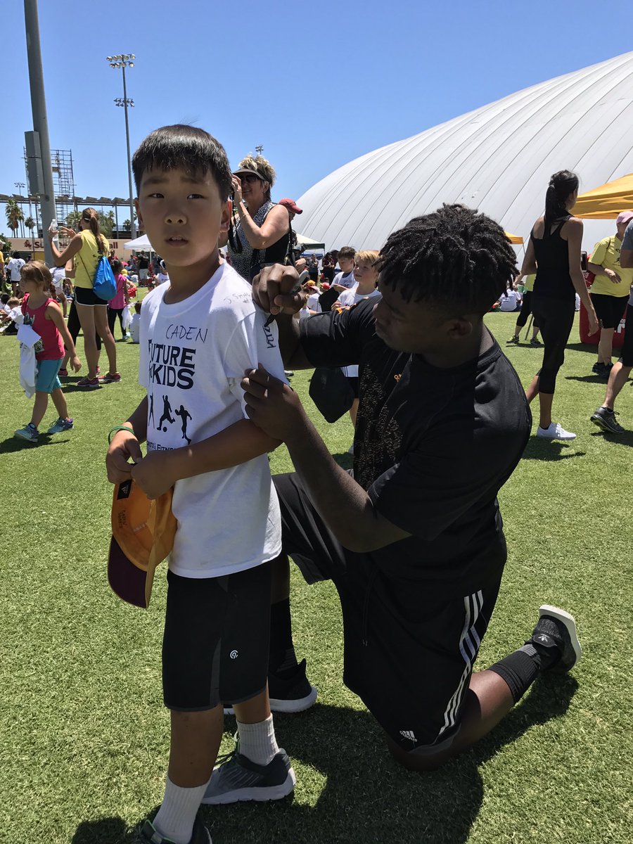 HitmanK7's tweet photo. I just want to thank the #FutureForKids Organization for having me and my brothers I had a great time looking for to many more! #Forksup ๐๐ https://t.co/zk2SqZQwGI