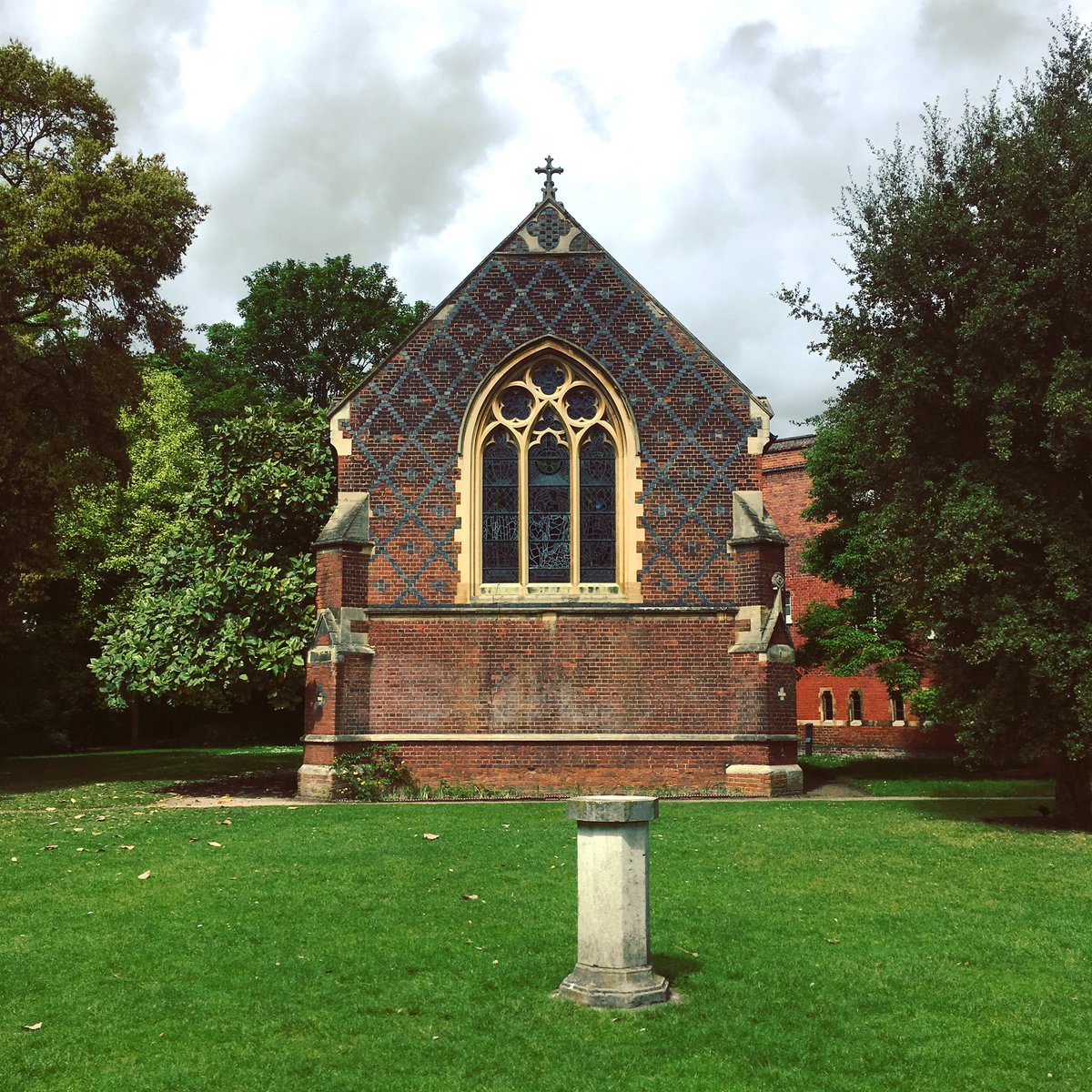 The_SaLADS's tweet image. Some shots from today's Salads tour of @FulhamPalace #fulhampalace #bishopsoflondon