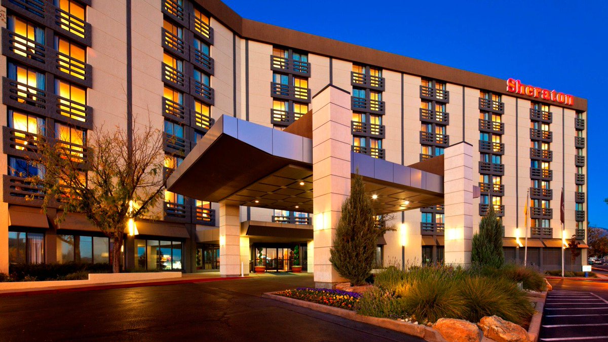 MeetABQ's tweet photo. Touring and enjoying lunch at the @SheratonUptown. A great property located in #ABQUptown. #ABQFAM 📷:https://t.co/G9kishhSL9 https://t.co/KF1ajFXLc4