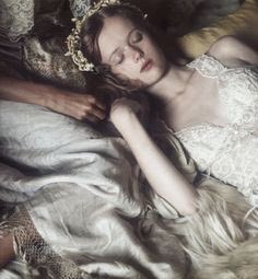segnopersegno's tweet photo. mood board lussuosa •
LEONE ♌️ https://t.co/R9Jb7HJBLE