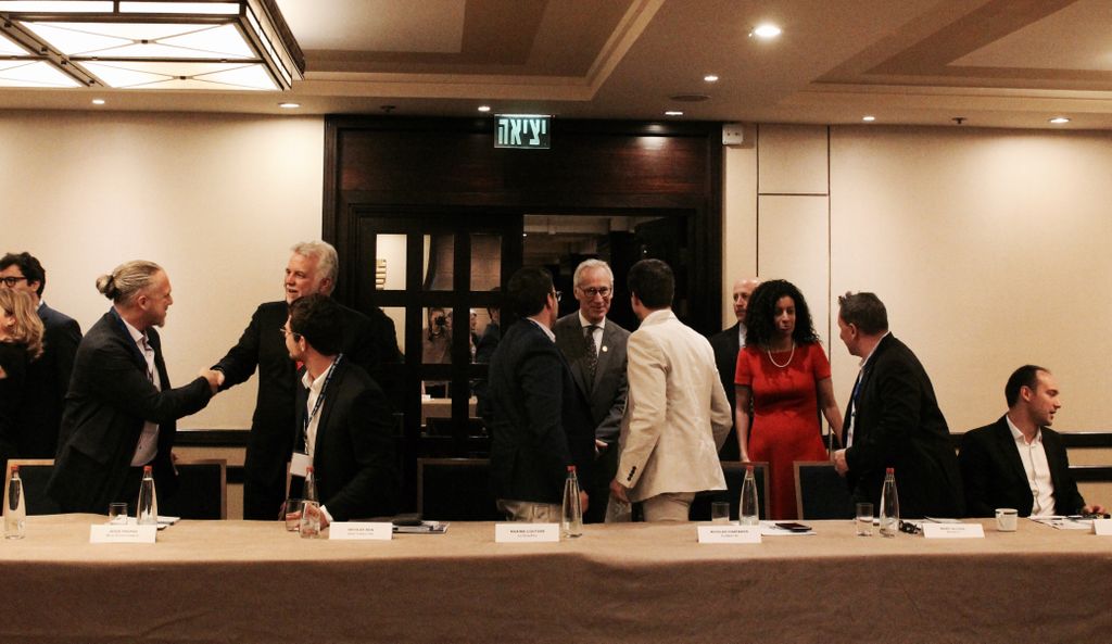 phcouillard's tweet photo. Rencontre avec délégation d'une vingtaine de gens d'affaires québécois du secteur des TIC et Startups. #QcIsrael @DomAnglade @DavidBirnbaum1 https://t.co/7xaBm0763r
