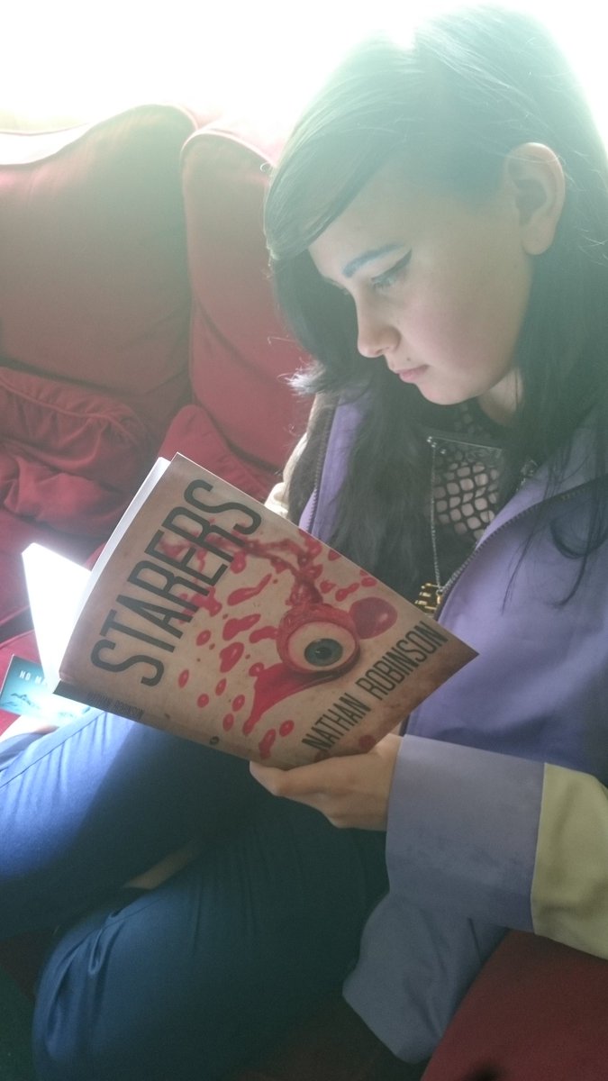 kaikuradavid's tweet photo. Head in a book straight after the comicon! Excellent! #starers #nathanrobinson @natthewriter #horror https://t.co/ACArNEJfjB