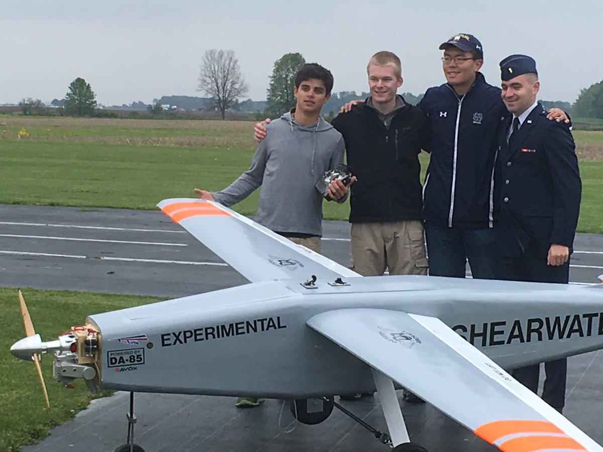 kutzlit's tweet photo. WC Alumnus Jack Brooks and his team fly their senior design project plane at Notre Dame! #goirish #dogrcathed https://t.co/i03r78kHtj
