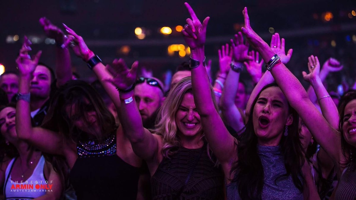 DJMOHAMEDFAREED's tweet photo. One week ago.... Armin Only @DavidGravell @alyandfila @asot @DJMOHAMEDFAREED ##SOUNDCLOUD #ASOT807 #ultramusicfestival #AvB #like :) https://t.co/N2UfouFKiG