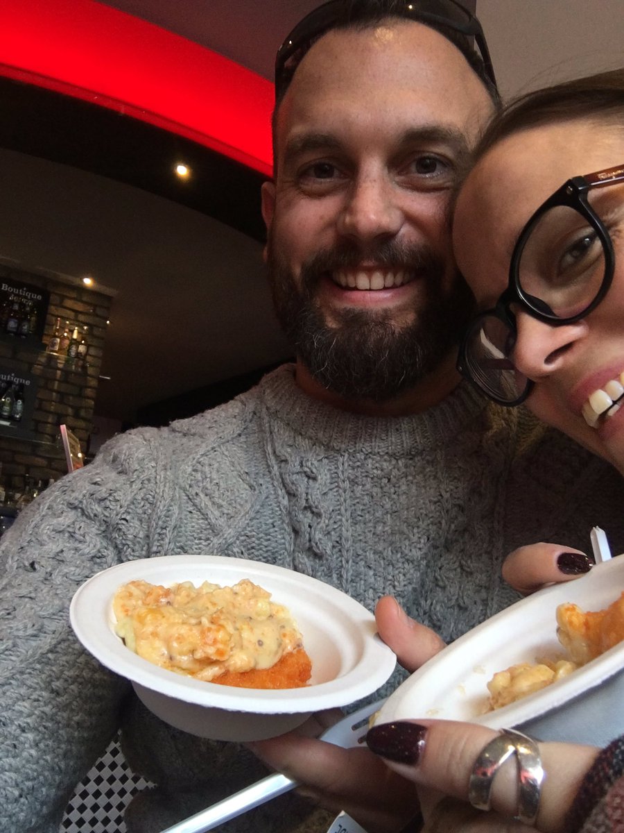 flyersavage's tweet photo. @FoodieExplore Buddy's Mac n cheese not disappointing either...that's up there too. #McintoshAndMe https://t.co/VjCdLuoI7t