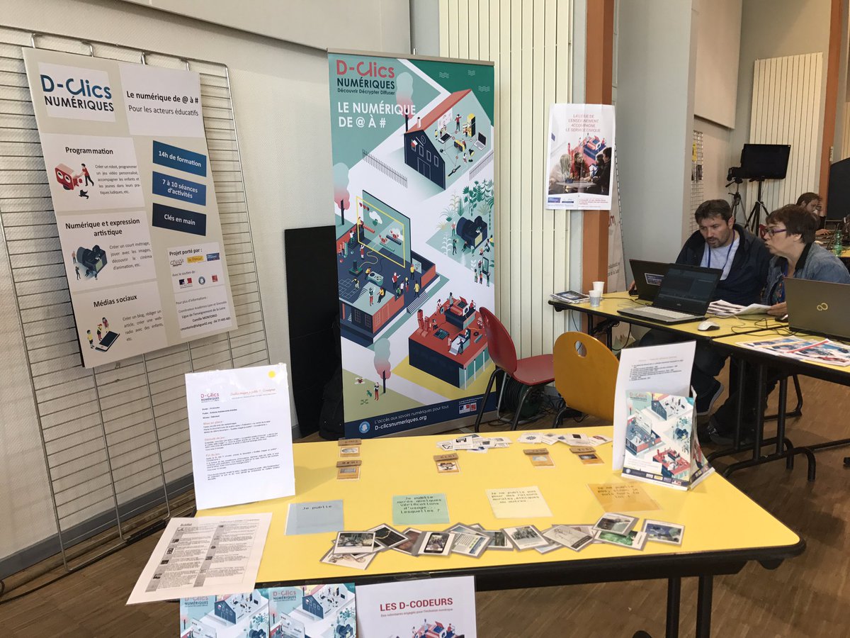 CamilleMontorio's tweet photo. Stand #dclicsnumeriques à l'EVENT Génération Numérique à la Talaudière ! #Encore1heure https://t.co/k01G7EWWFc