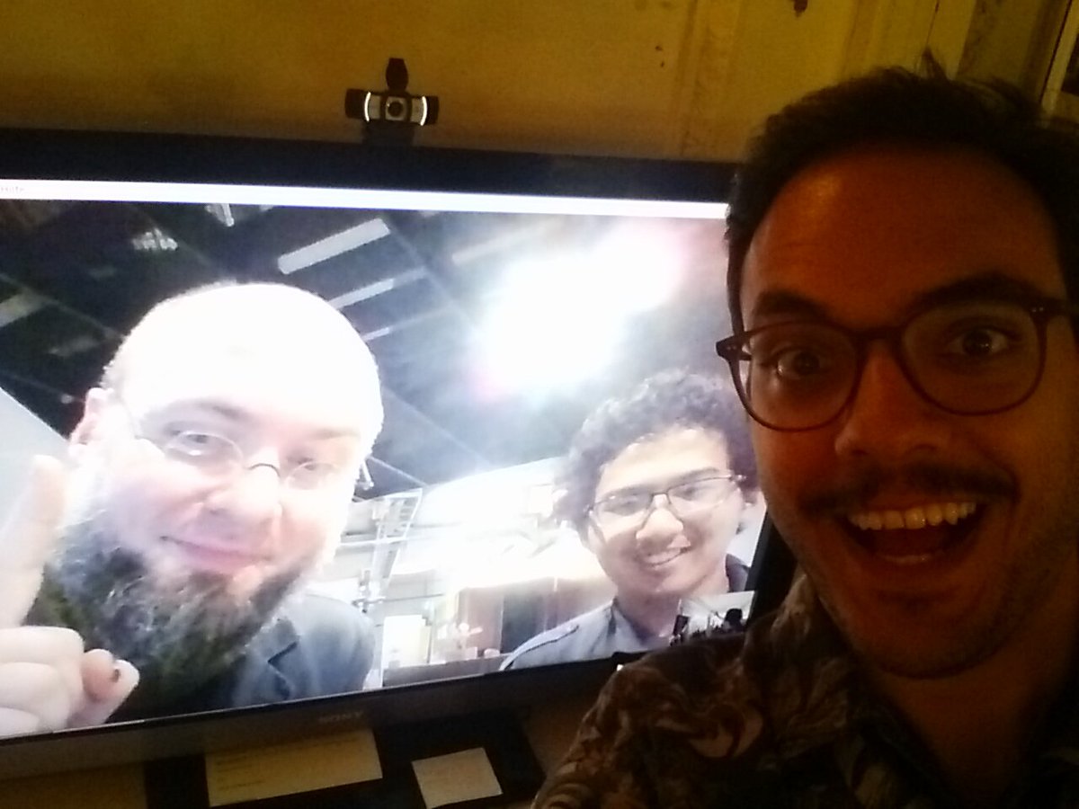riadd's tweet photo. Selfie around the world! Boston to Jakarta 💗 #Gr8ArtGames https://t.co/7zPIsuZU4X