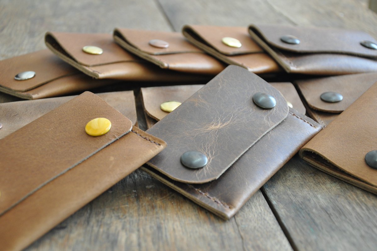 TundraLeather's tweet photo. Card wallets everywhere! Come and check them out!
#HamOnt #CardWallets #LeatherWallets #MakersMovement #TundraCustomLeather https://t.co/hkASQELkdM