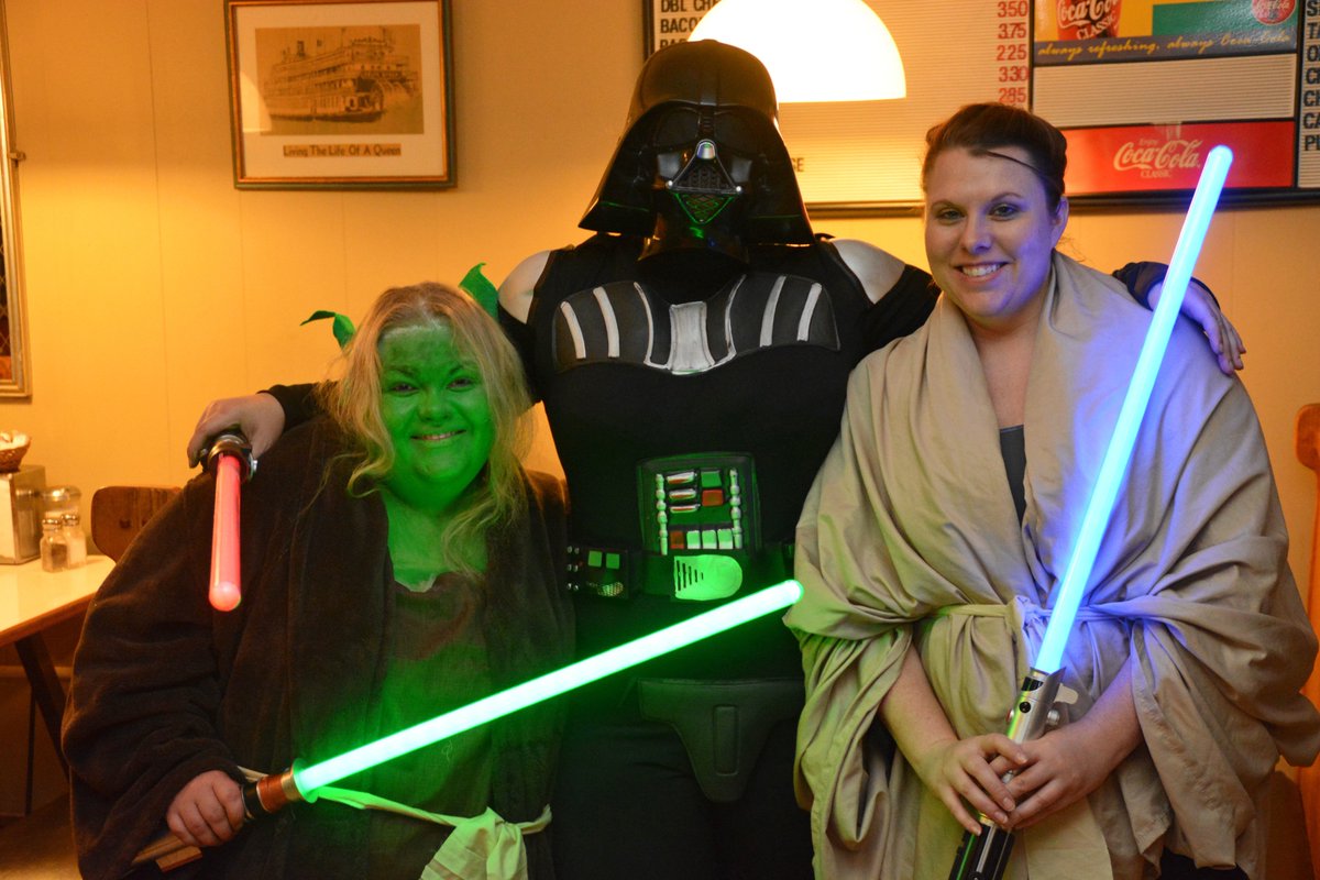 TheWaywardNerds's tweet photo. :) #gishwhes #thewaywardnerds https://t.co/pgz2oZoK0b