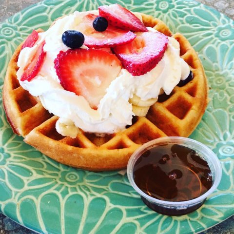SacksonTheBeach's tweet photo. If this isn't on your to-do list, it should be. https://t.co/U9ghofbjM9