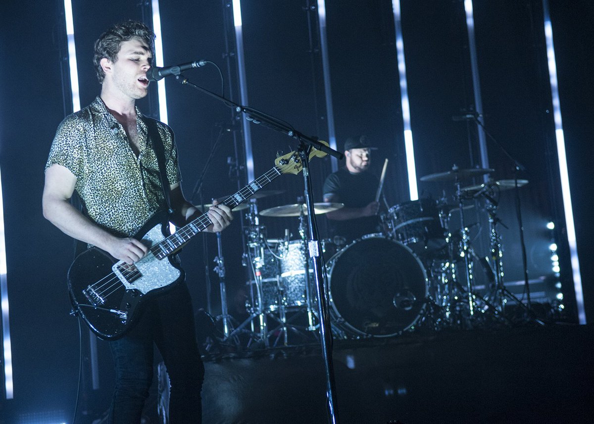 TheCrumpsta's tweet photo. Check out pictures and review of @royalblooduk playing @O2GuildhallS last night -bit.ly/2roUkFp

#RoyalBlood https://t.co/rfC4kCD2LB
