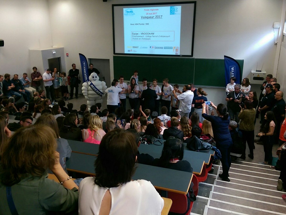 IutTroyes's tweet photo. Le Collège Perrot d'Ablancourt de Châlons en route vers la finale nationale! #CourseEnCours https://t.co/7pr01HWNki