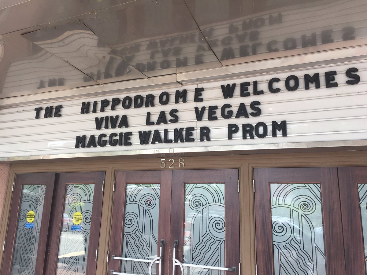 MLWGSClassof18's tweet photo. Less than 8 hours until the dance!! Getting it all set up now🕺💃 https://t.co/0WEl6aqGtJ