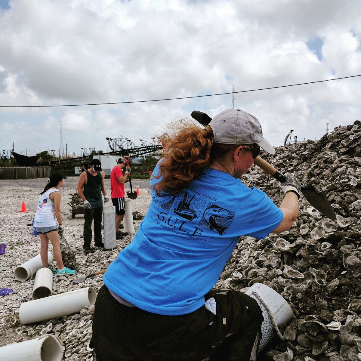 Having a shucking awesome time with @CRCL1988 today bagging oyster shells! #sustainablecoast = #sustainableseafood