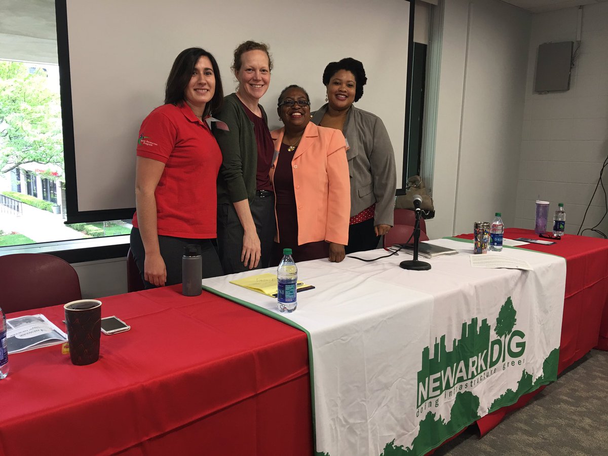 NYNJBaykeeper's tweet photo. .@NewarkNJ_DIG members speak abt #Newark's #water at @LeadershipNwk Summit. @CleanWaterNJ @RCEWRP https://t.co/ILPlDZ6DZi