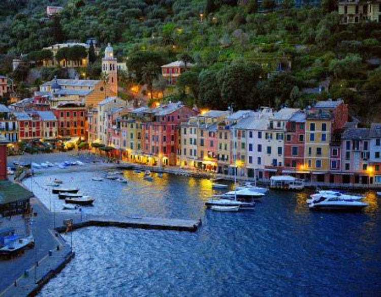Travelpicss's tweet photo. Portofino, Italia. #lujo https://t.co/7sMqx2jiau