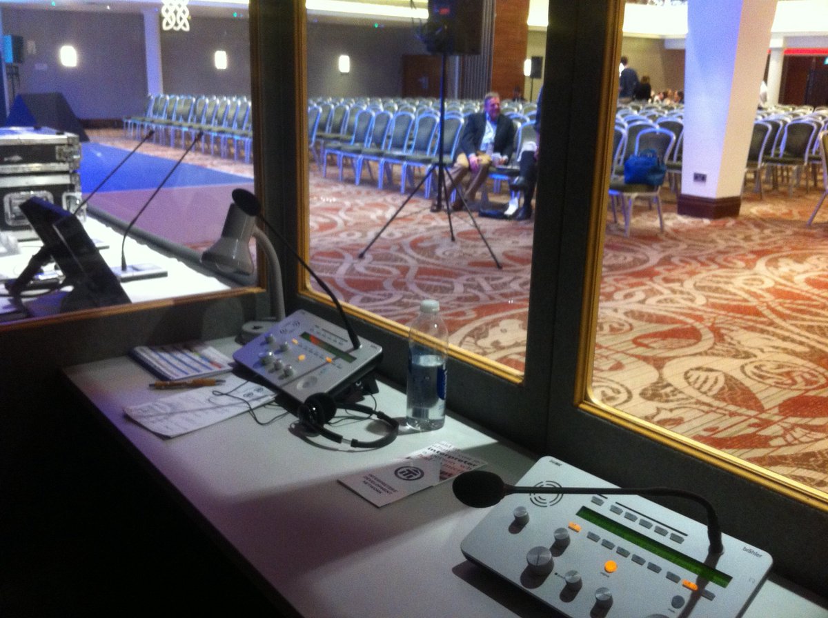 alexreuer's tweet photo. A welcome chance to do some booth practice at #ITIConf17 - yay! :-) #1nt #xl8 https://t.co/dxgzKJgbTY