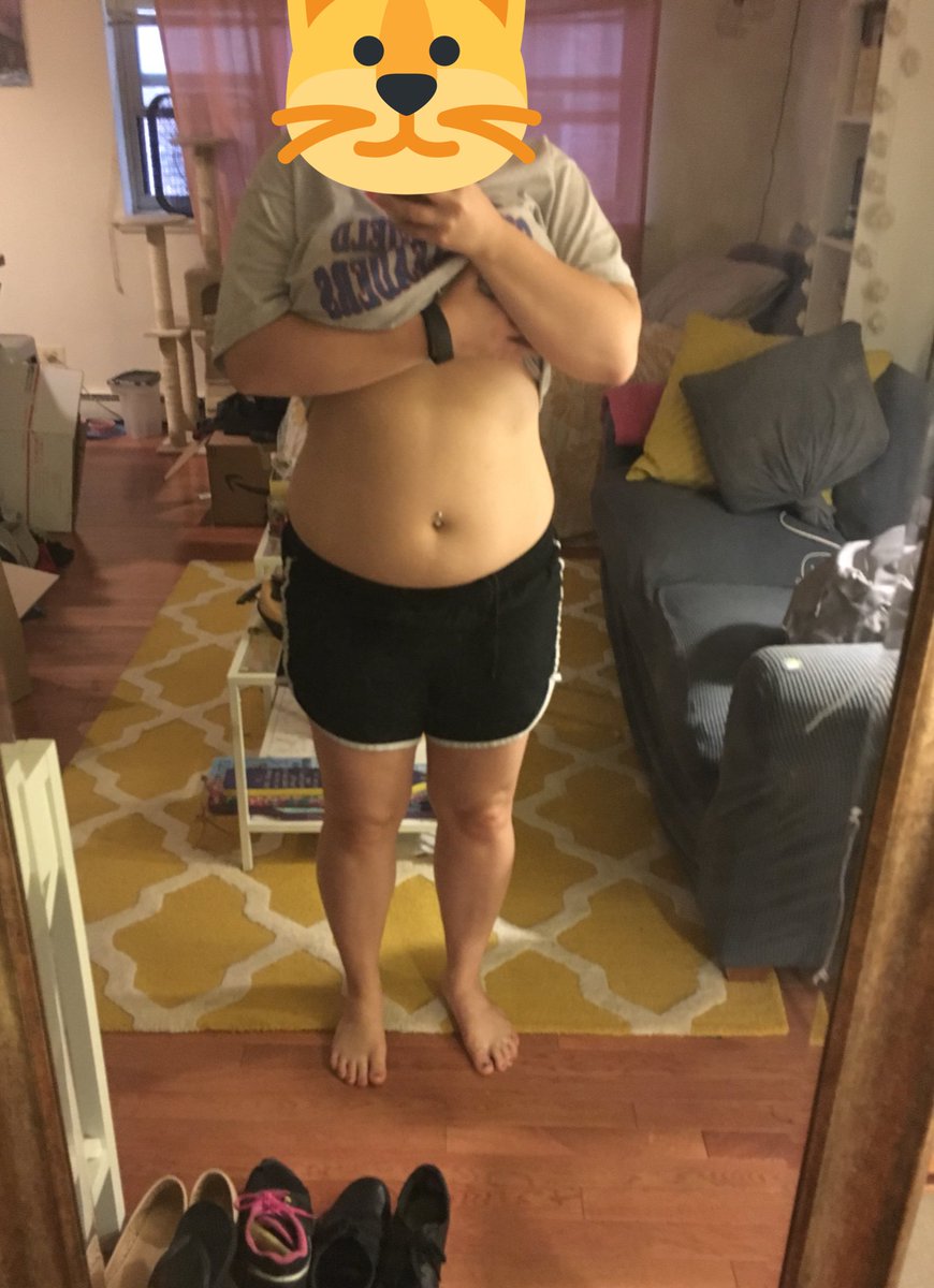 ThatHealthyBtch's tweet photo. Do I spy the very slight hint of abs? https://t.co/zJUvcf8JYt