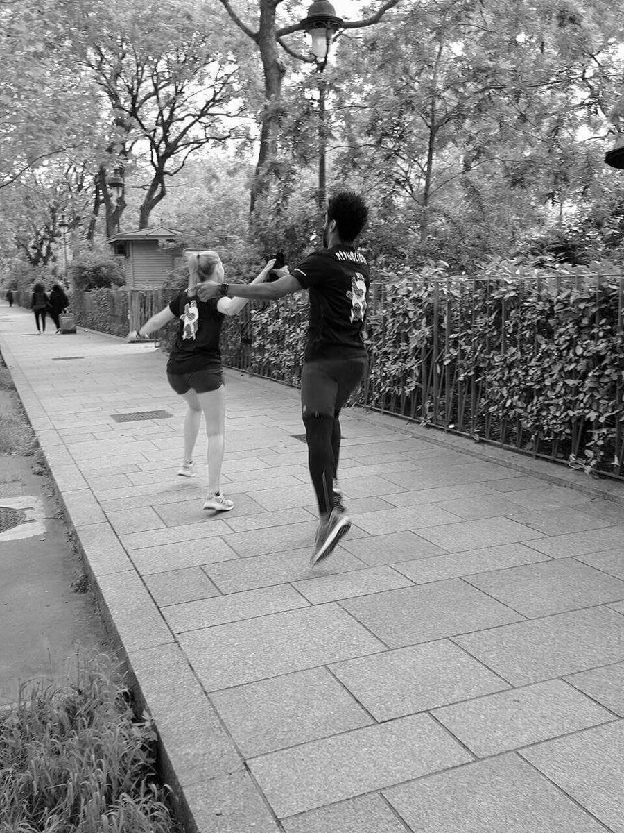 AR_Republique's tweet photo. #WhyIRunRepublique , la folie des dernières heures, l'explosivite des runners #PureBOOST DPR https://t.co/dtkBjag3iZ