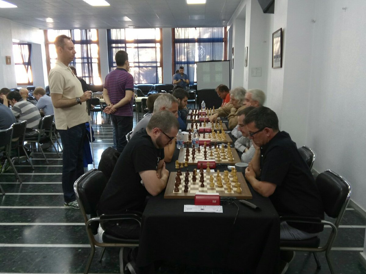 AteneoMaritimo's tweet photo. Empieza quinta ronda. Y vamos recuperando efectivos. Solo nos falta la partida tres.
#ateneovalencia https://t.co/l2vlJmnBZJ