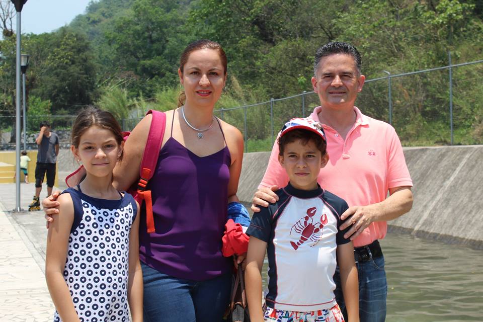 IgorRoji's tweet photo. Hoy es un buen día para salir a caminar con la Familia. #Orizaba tiene #Continuidad en sus valores más importantes. Saludos. https://t.co/EBPbNezvfj
