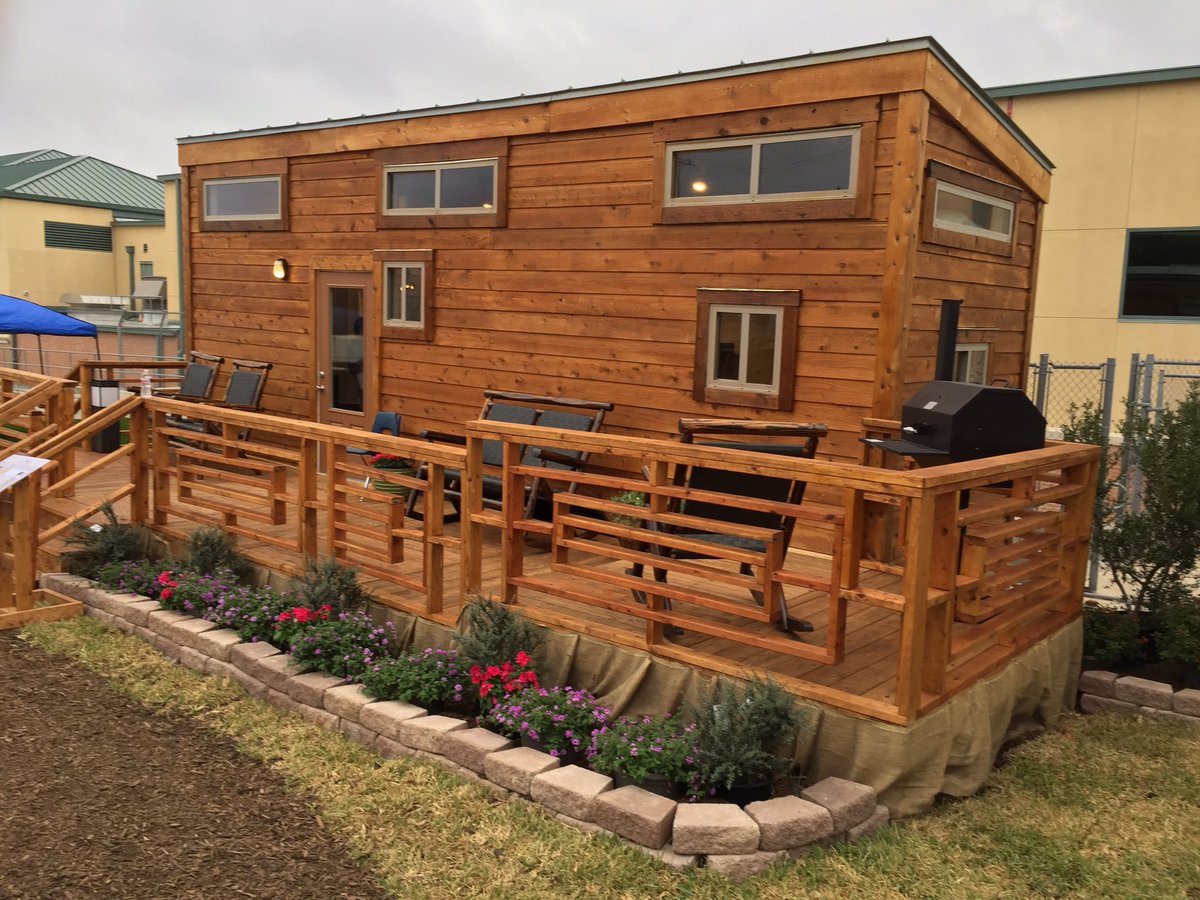 mirnanegovetic's tweet photo. Inviting city council members to come check out our tiny homes @Ron_Nirenberg @cmraylopez today from 9-4 at Construction Careers Academy https://t.co/UhdAAKgEJf