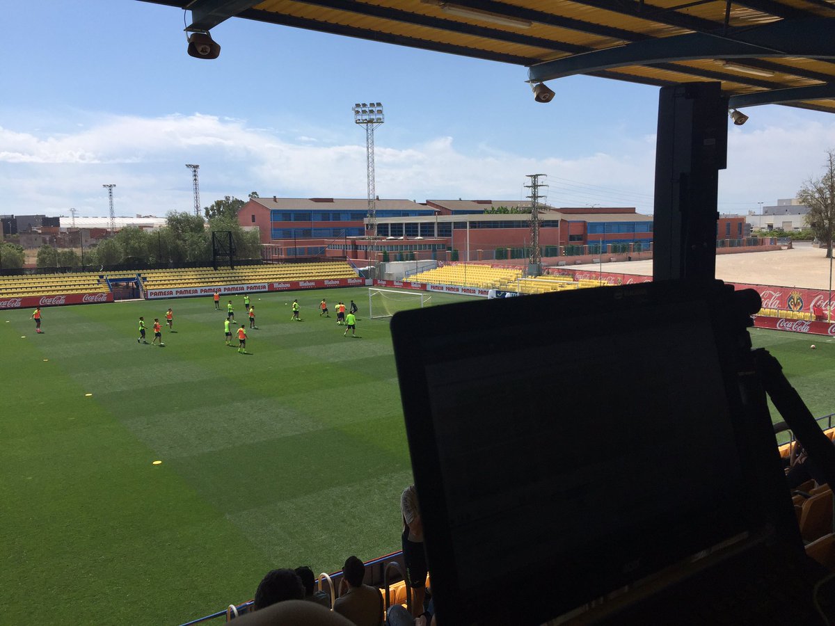Rendimiento247's tweet photo. Visita a @VillarrealCF con monitorización de la sesión de entrenamiento en tiempo real. Nuevas variables de carga:acceleration load, density https://t.co/CWNa4hzfba