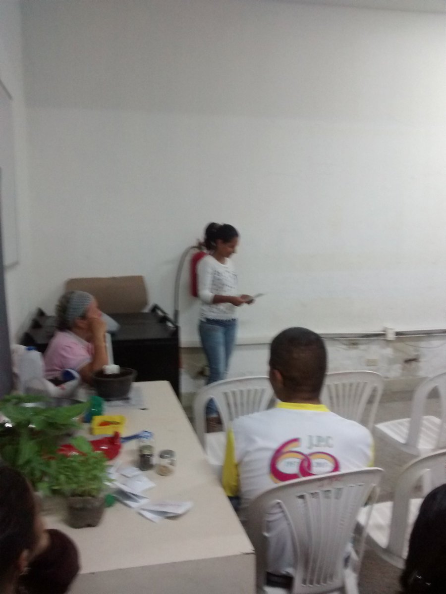 jacobpc2016's tweet photo. Taller de formación Todos manos a la siembra . https://t.co/41tiVC18dh