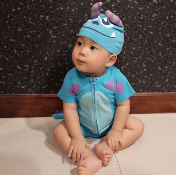xqim_'s tweet photo. เป่าเปากับชุด Sully น่ารักมากเลยลูกกกก  #เป่าเปา https://t.co/vEKzBaV9v3