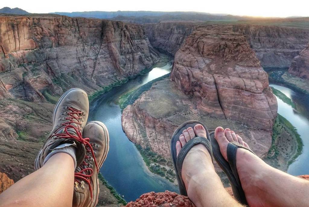 RowanWakeford's tweet photo. Kick back and enjoy the view!
~Ro on the Go
#roonthego #horsehoebend #canyon #escapethe9to5 #roadtrip https://t.co/R2sjMIGcG4 https://t.co/QlZj29ClQP