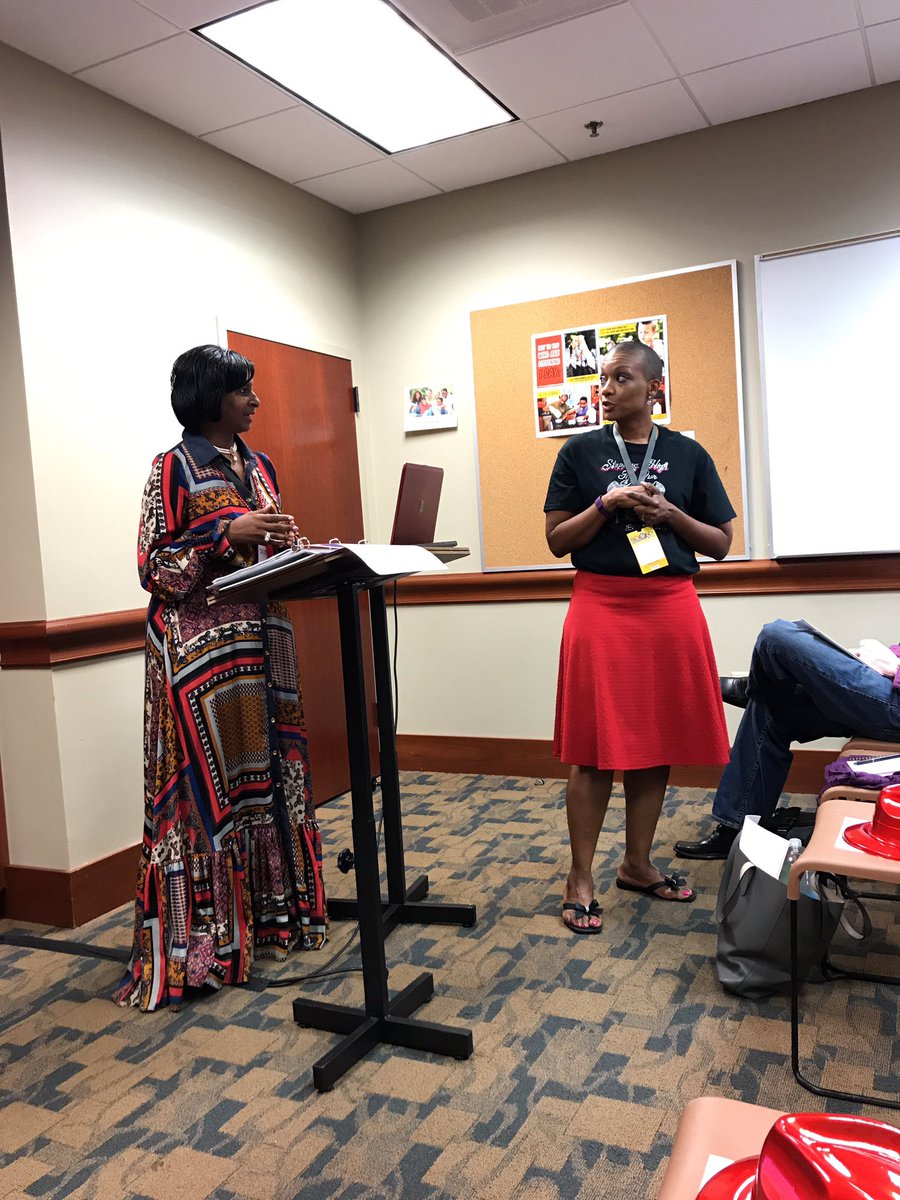 DrCelesteOwens's tweet photo. Excellent session on engaging the community @MrsPRProtocol #BeyondCon17 https://t.co/qWYCYXql0w