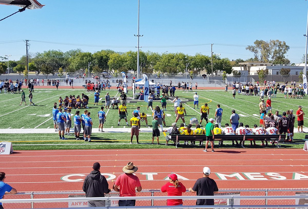 davidtedu's tweet photo. FVHS Barons working hard this morning at the California Super Lineman competition #Oline #superlineman #hsfootball https://t.co/JTDNJ5Ows8