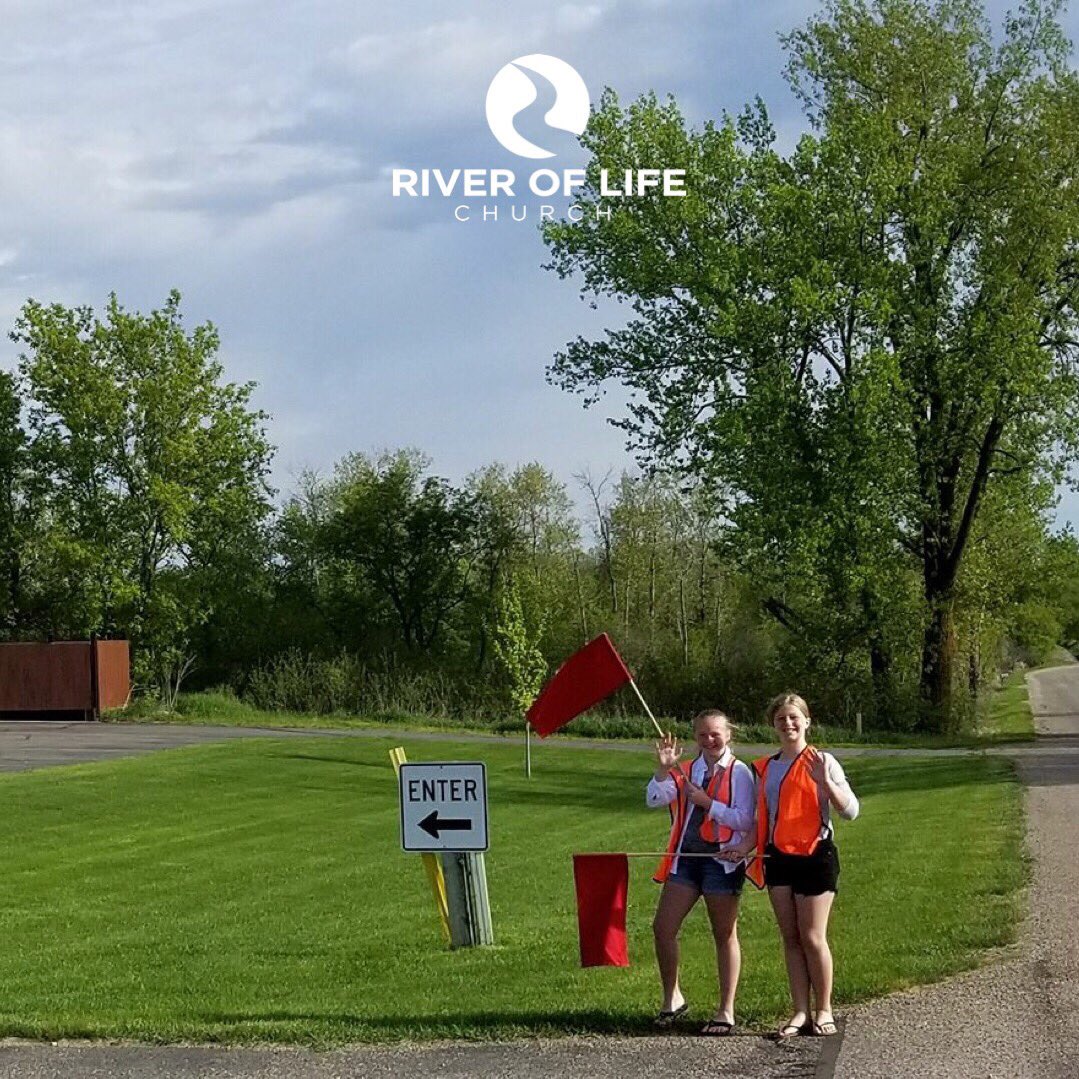 RiveroflifeMN's tweet photo. We have THE BEST volunteers! We're excited for another great service tomorrow at 9AM &amp; 10:30AM. See you then! https://t.co/ILeMHKbRTM