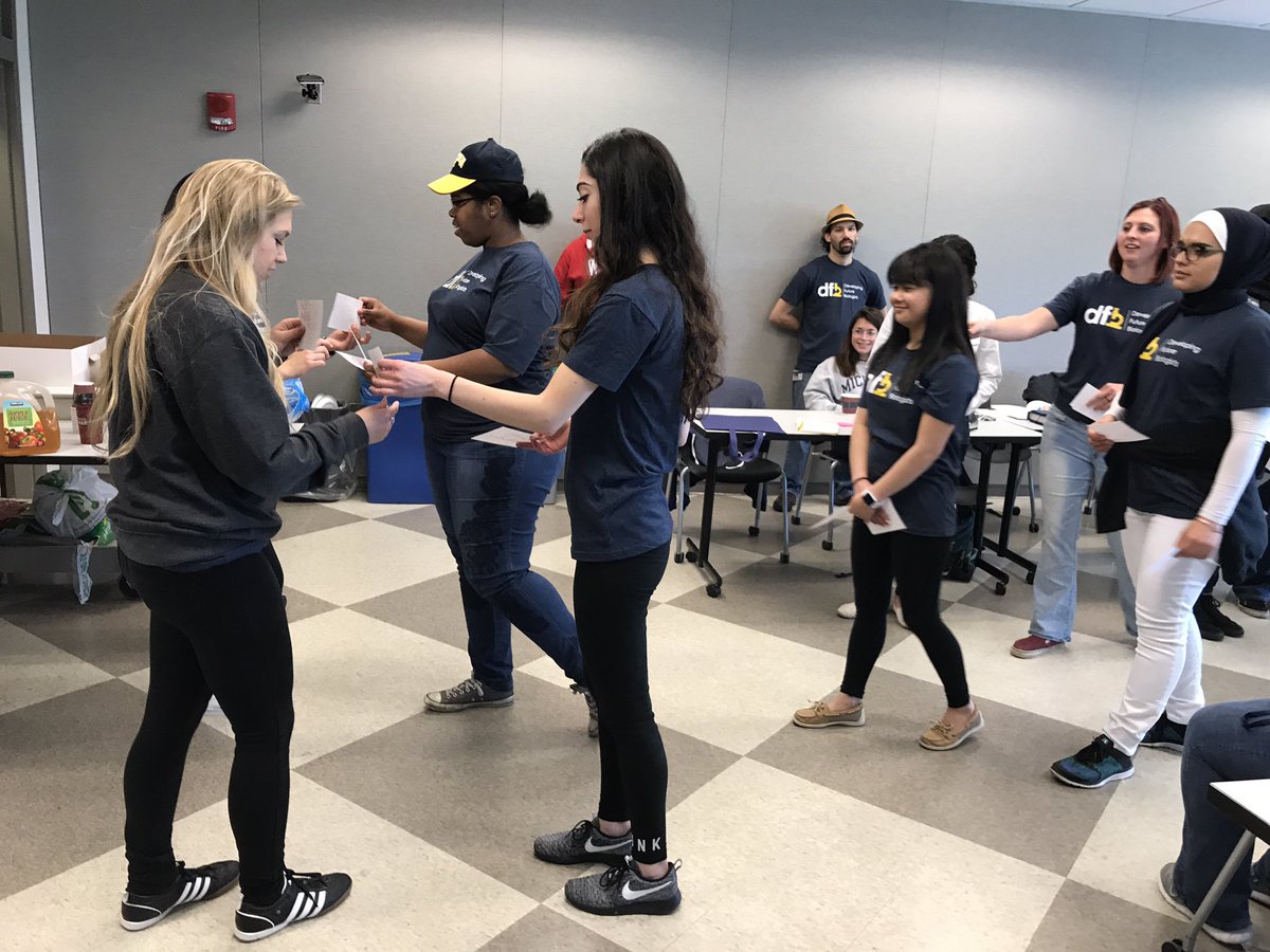 DFB2017's tweet photo. This morning, #DFB2017 instructor Eden, taught us about development and disease! https://t.co/nUl57EZko6