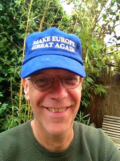 glovink's tweet photo. Geert Lovink is joining @donatelladr #fearloathing https://t.co/PDTDd7f2An selfie @JohnCabotRome #selfiESC https://t.co/p81C6DPoVU