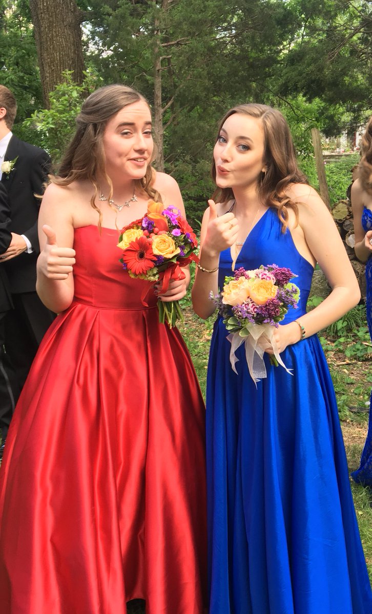 pantal00nsquad's tweet photo. Say l00ns! #Sprom https://t.co/X5cgmHRWqE