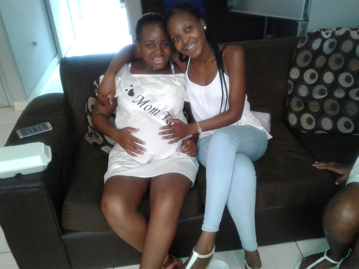 LindelaniFaith's tweet photo. #preggies https://t.co/etLBirDJaW