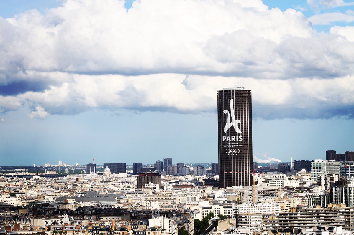 remyLeL's tweet photo. #paris , #ogparis ,#parisjo2024 , #tourmontparnasse  , #olympiccommittee, #design , #sky , #pierredecoubertin , #sport24 , #adidas , https://t.co/i5rmjoefyw