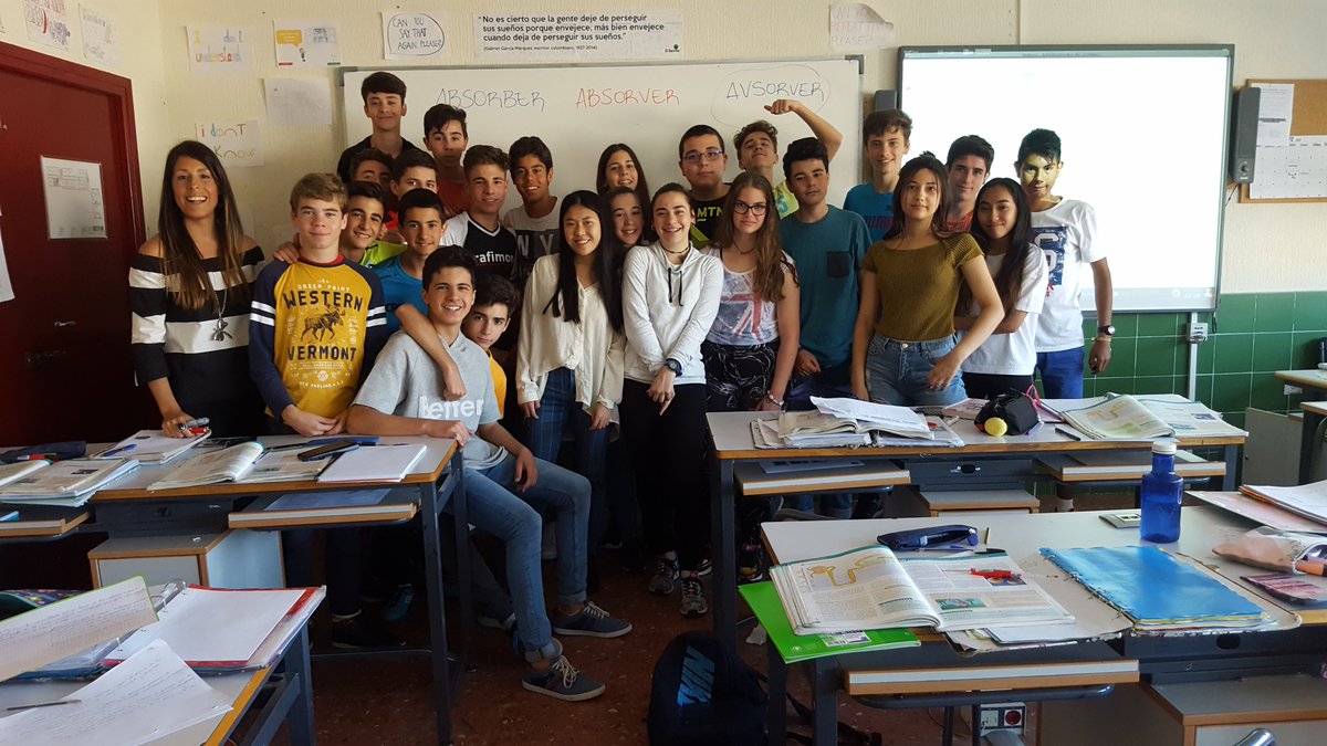 <a href="/RAEinforma/">RAE</a> mis alumnos de 3°del @IESExtremadura dudan sobre como escribir aBsorBer... según ellos me lo invento @ferbm_24 <a href="/carmenlakara_7/">Carmen Angulo Rico</a>