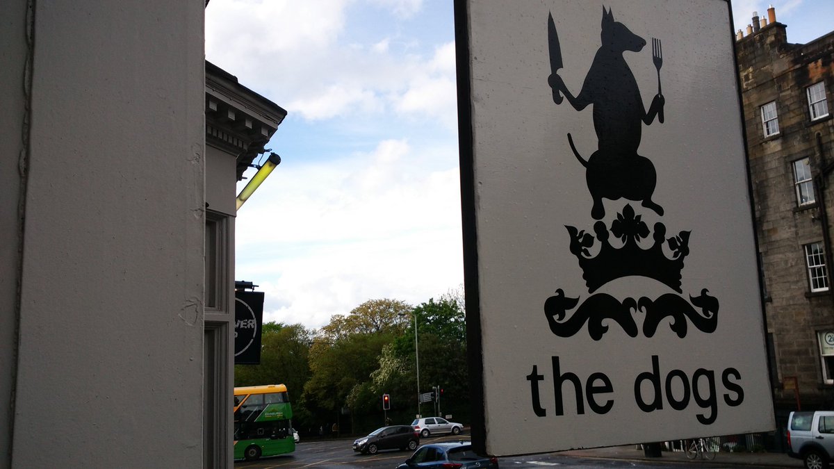 JavierCortijoC's tweet photo. Back here again #thedogs #Edinburgh #dinning #preconcert @lovet89 @luisgutierrezit @LorenaGuillenM https://t.co/r0uYGUC2ZU