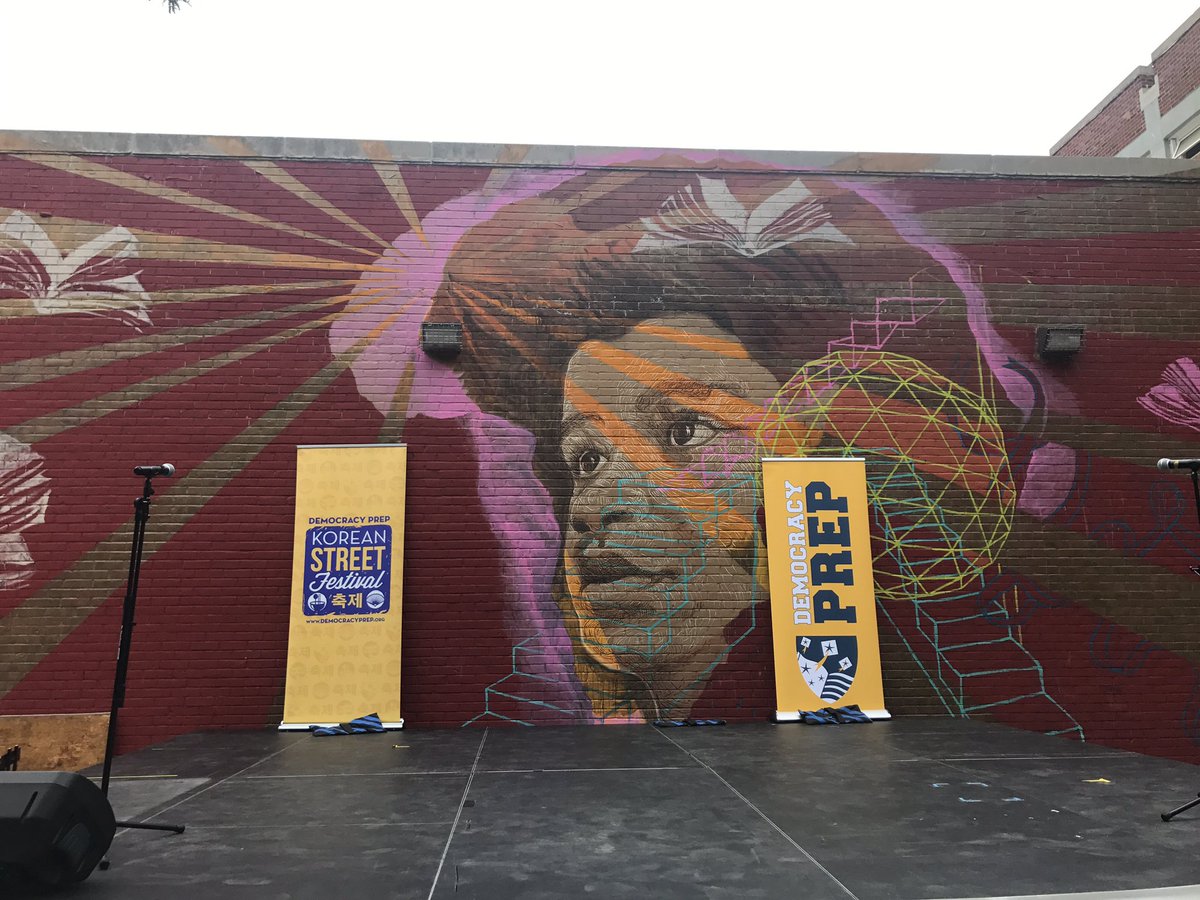 DPHarlemMiddle's tweet photo. If you're not here yet, there's still time (and great food, music, and company)!! See you soon. @DemocracyPrep #DPKSF https://t.co/I18Vr5CDsK