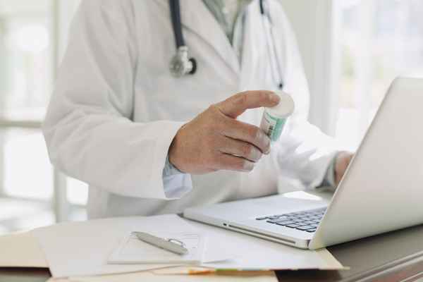 InsideDentistry's tweet photo. Aetna targets #dentist 'superprescribers' in latest opioid initiative https://t.co/ZfaZHLCOuh https://t.co/q6gE93PKoC