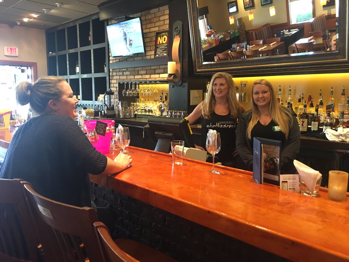 karenridge's tweet photo. Join us Carrabbas Chadds Ford guest bartending fundraiser @RescueDogsRock4 @hotties4humnity #fundraising @Woodang34 https://t.co/BZu6tb0Hyx