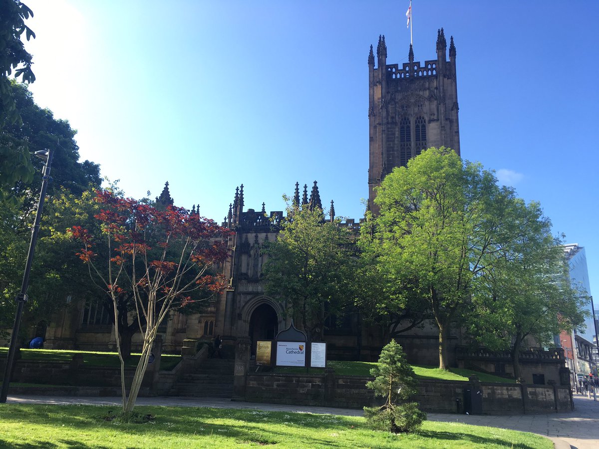 JenniePiester's tweet photo. @OfficialMarkO I was so amazed by the Cathedral too, stunning X https://t.co/JcIUV503H5