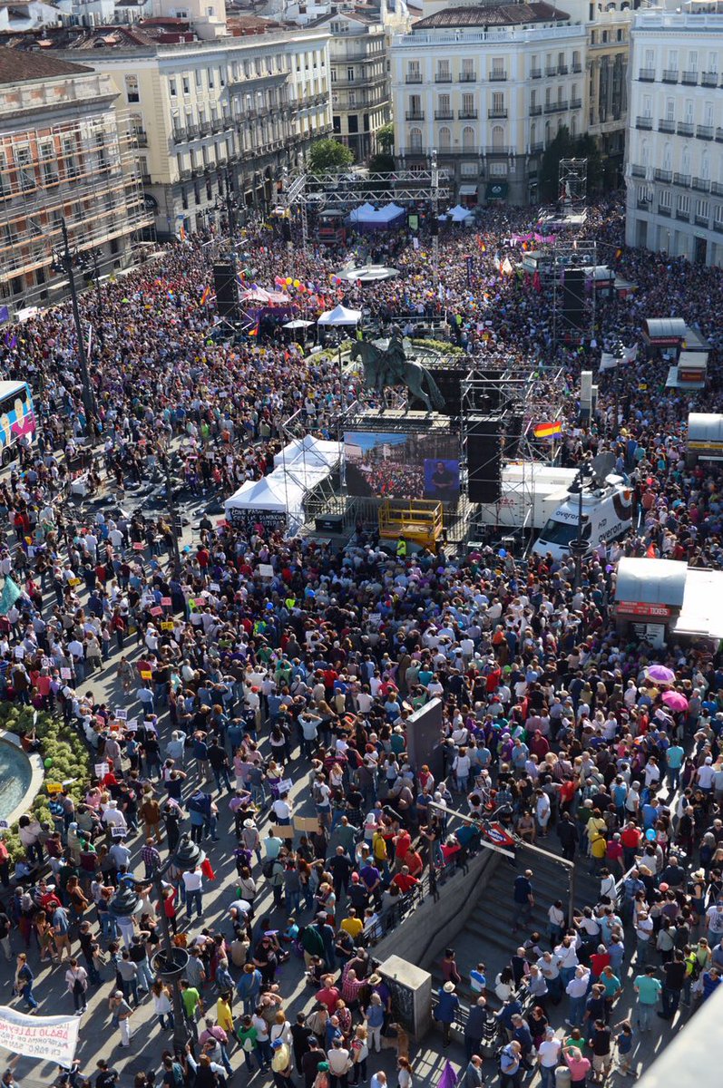 JorgeMoruno's tweet photo. Así está Sol ahora mismo. Hemos venido a decirles que se vayan, porque este país se merece algo mejor. #HayQueEcharlos https://t.co/QEnxLONHvE