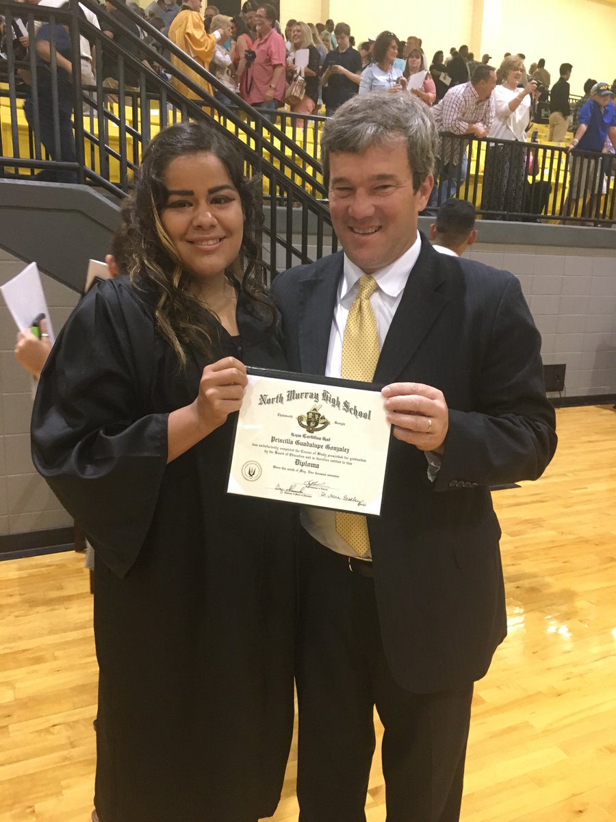 MurrayESOL's tweet photo. We are so proud of our NMHS graduates! ¡Felicidades! #murrayesol #murrayproud https://t.co/YvYcURpWP2