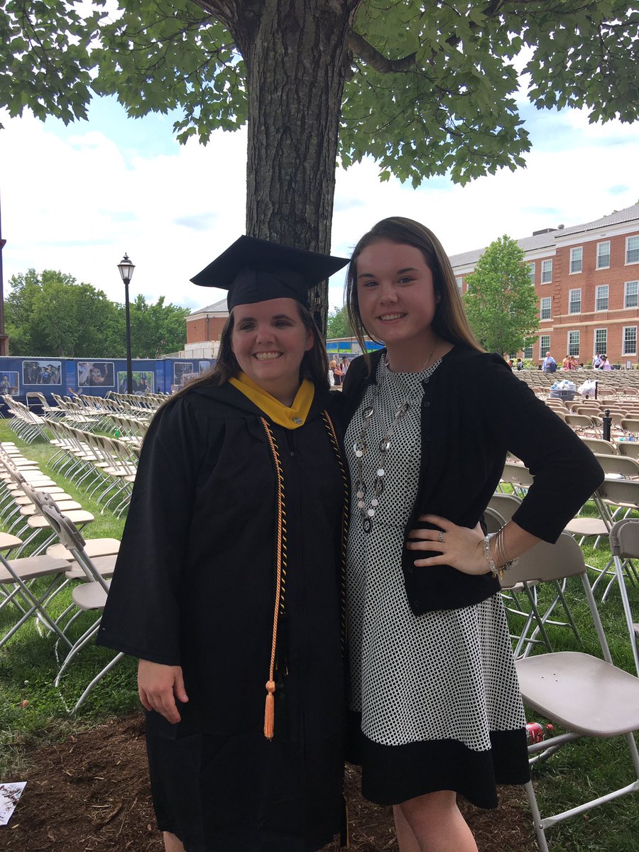 laurcarol23's tweet photo. YOU DID IT!! Congratulations, Tracy!๐๐ฉ๐ปโ๐๐๐ #MeetMsFrye #ClassOf2017 #LongwoodUniversity #CumLaudeGraduate I'm so proud of you. Love you!๐ https://t.co/7qxlSArqGM