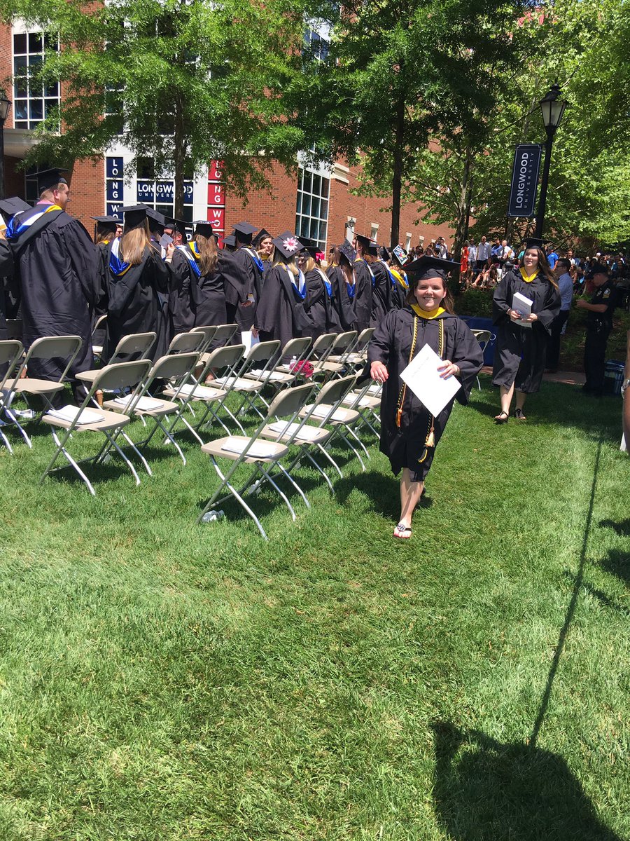 laurcarol23's tweet photo. YOU DID IT!! Congratulations, Tracy!๐๐ฉ๐ปโ๐๐๐ #MeetMsFrye #ClassOf2017 #LongwoodUniversity #CumLaudeGraduate I'm so proud of you. Love you!๐ https://t.co/7qxlSArqGM
