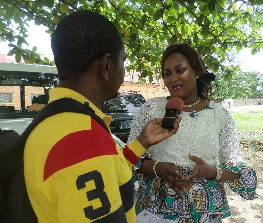 maj_kisRDC's tweet photo. Joyez anniversaire à Mme #DivineMukandila v-présid d'#ABEFND de la part du @maj_kisRDC
@donatmisha @MusifuM @majrdc https://t.co/ODdCEstP3j