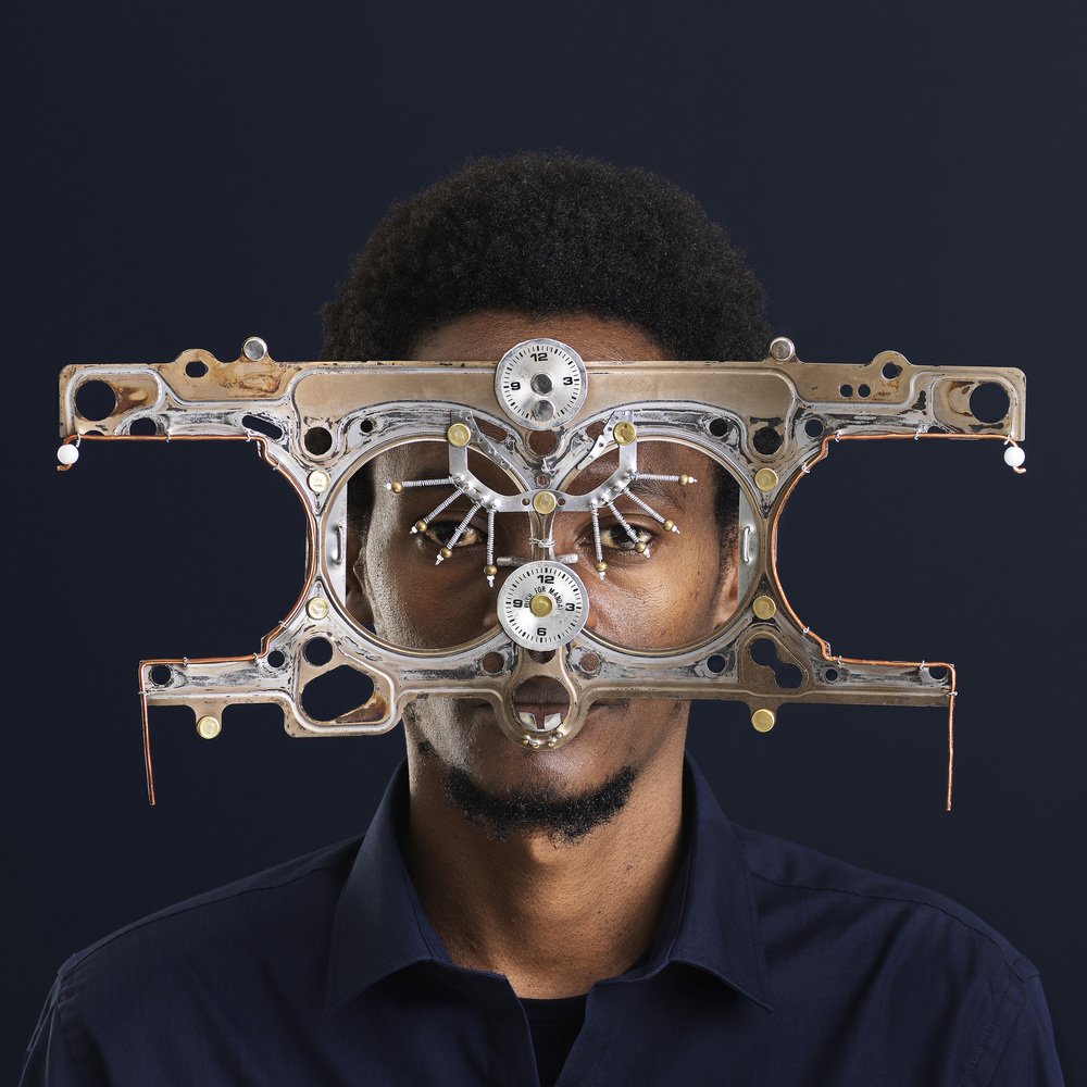 antfuture's tweet photo. #CyrusKabiru: Afrodazzled (2010-2014)

#afrofuturism #sculpture #masks @ckabiruart https://t.co/0kLxfT6005